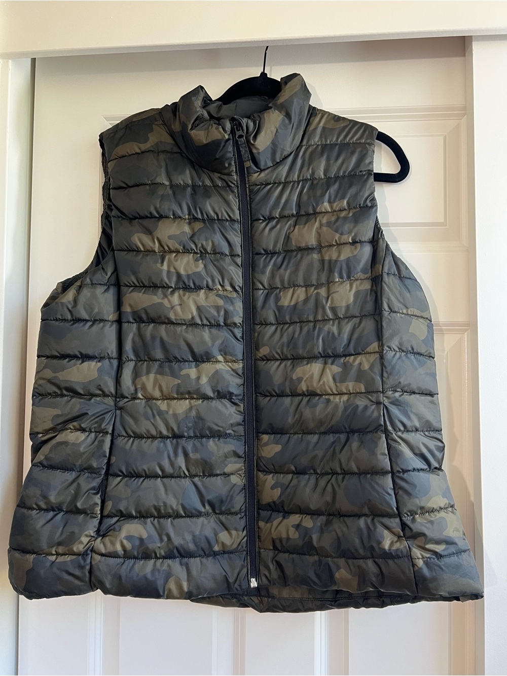 Old Navy Camouflage Puffer Vest